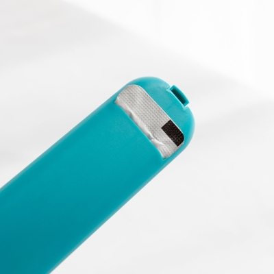 The Cat Strip Spoon Feeder Squeezes Snack